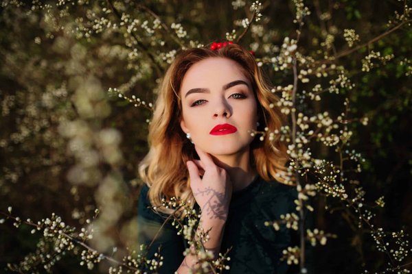 Quels motifs de foulards en soie sont les plus appropriés pour un entretien d'embauche?